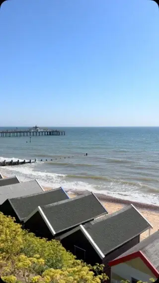 Thrilled to hear that 4 of the Suffolk beaches near us have won clean and tidy awards!! 
With Southwold winning the top Blue Flag Award 🥇 great work!

Details of our self catering accommodation which is about 8 miles inland from the stunning Suffolk Coadt can be found by clicking the link in our bio.
 
#suffolkcoast #familyfriendly #swimmingpool #dogfriendly #familyholidays #selfcateringaccommodation