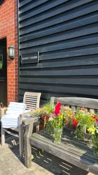 Happy days, plenty of memories being made here in sunny Suffolk! 

From farm walks, pony feeding, swimming in the pool, games in the playbarn and trips to the nearby beautiful beaches of the Suffolk coast! 

Really.. what’s not to love??! ❤️ 🤣 

Check out our self catering accommodation by clicking the link in the bio. 

#suffolkcoast #familyfriendly #swimmingpool #selfcateringaccommodation